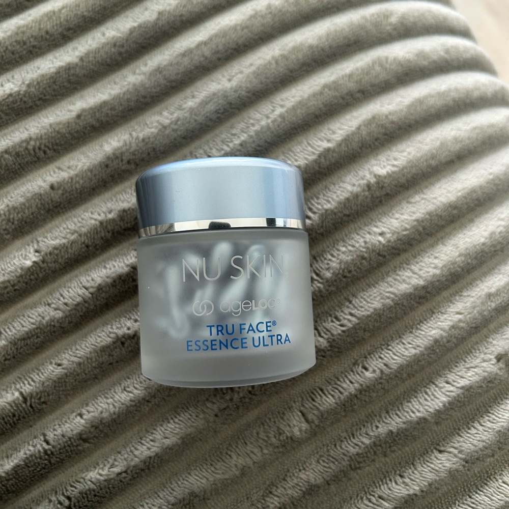 NUSKIN ageLOC® Tru Face® Essence Ultra